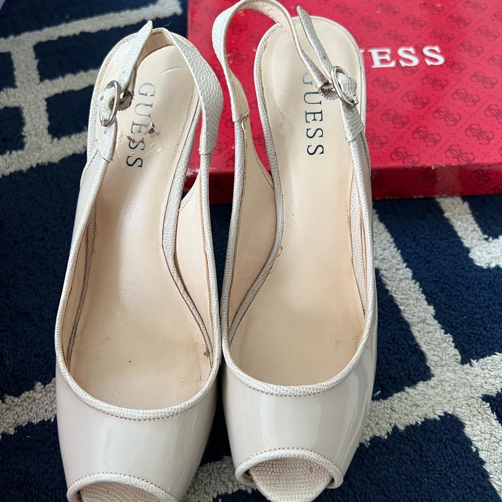 Guess platform pumps - Picture 2 of 3